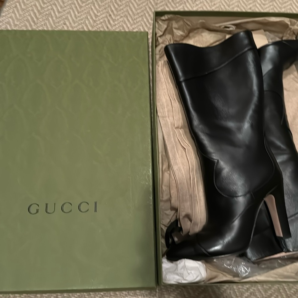 Gucci leather boots size 38.5